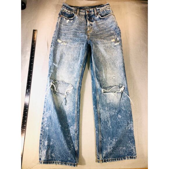 Arizona Jean Co Women’s Curvy Skater Jeans Acid Wash Distressed Size 9 baggy - Picture 2 of 8